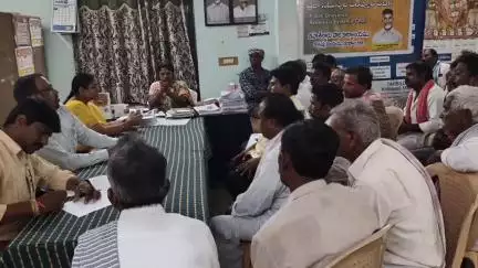 అనుమతులు లేకుండా కృష్ణా నదిలో బోట్లు  నడిపితే కఠిన చర్యలు: కొత్తపల్లి తాసిల్దార్ ఉమారాణి