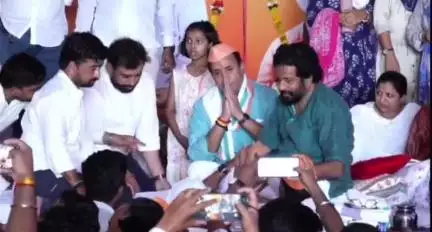 अमरावती: सरकार येऊन सात महिने झालेत दिलेले आश्वासन पूर्ण करा; बच्चू कडूंची भेट घेत अनिल देशमुखांचे मुख्यमंत्री फडणवीसांना आवाहन