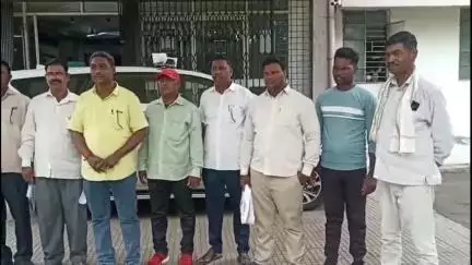 धुळे: न्युक्लिअर बजेट योजनांचा लाभ न मिळाल्याने भिल समाज विकास मंचकडून धुळे जिल्हाधिकारी भाग्यश्री विसपुते यांना निवेदन