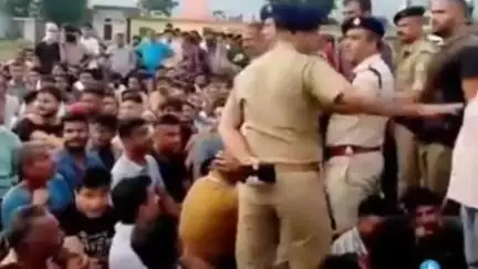 पांवटा साहिब: पावंटा साहिब के माजरा में युवती अपहरण मामले में देर शाम बेकाबू हुई भीड़, एसपी सिरमौर ने संभाला मोर्चा