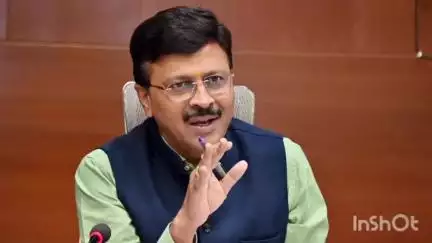 चंद्रपूर: शासकीय पॅनलवर खाजगी रुग्णालयांची संख्या वाढवा - डॉ. ओमप्रकाश शेटे,महात्मा फुले जनआरोग्य योजनेचा चंद्रपुरात आढावा