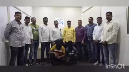 मिरज: जत येथे वयोवृद्ध महिलेस रस्त्यात अडवून जबरी चोरी करणाऱ्या दोघांना मिरज सूतगिरणी रस्त्यावरून अटक