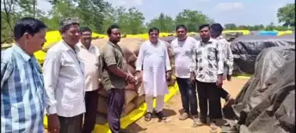 ନୂଆପଡା: ଅରେଡା, ସାନମହେଶ୍ୱର, ବରଗାଁ ଓ ଖୁଦପେଜ ଧାନ ମଣ୍ଡି ପରିଦର୍ଶନ କଲେ ବିଜେଡ଼ି ପ୍ରତିନିଧି ମଣ୍ଡଳୀ