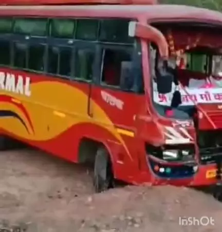 सरई: सरई थाना क्षेत्र: धनौजा मंदिर के पास बस ने मोटरसाइकिल सवार को टक्कर मारी, 1 की मौत, 2 घायल