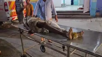 बेगूसराय: बेगूसराय में सड़क दुर्घटना में बुजुर्ग घायल, सदर अस्पताल में भर्ती, पुलिस जांच में जुटी