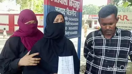नजीबाबाद: किरतपुर थाने पहुंचकर एक महिला ने अपने पति की हत्या के मामले में थाना प्रभारी को तहरीर सौंपी