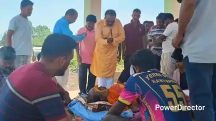 ବିଶୋଇ: ବିଶୋଇ ଅଂଚଳର ବରିଷ୍ଠ ନେତା ତଥା ସମାଜସେବୀ ଙ୍କ ବିଶୋଇ ଠାରେ  ଶେଷ ଦର୍ଶନ କଲେ ବିଧାୟକ