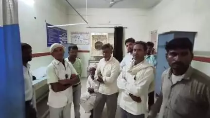 कैलारस: गोल्हारी में दुकान के बाहर सो रही 12 वर्षीय बच्ची को सांप ने काटा, अस्पताल में इलाज के दौरान मौत