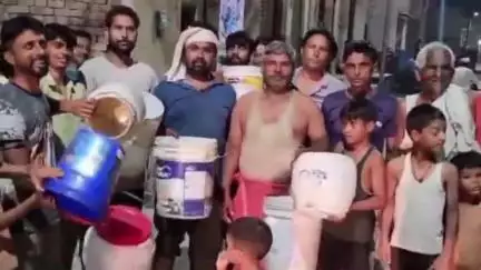 कैराना: मोहल्ला रायजादगान में पानी की किल्लत से लोग परेशान, किया प्रदर्शन #jansamasya