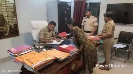 कटिहार: SP वैभव शर्मा ने पुलिस लाइन का निरीक्षण किया, पुलिसकर्मियों की समस्याओं पर दिए आवश्यक निर्देश