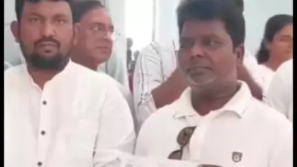 धनबाद/केंदुआडीह: अखिल भारतीय हाड़ी संघर्ष मोर्चा के प्रतिनिधिमंडल ने उपायुक्त से की मुलाकात, सौंपा मांग पत्र