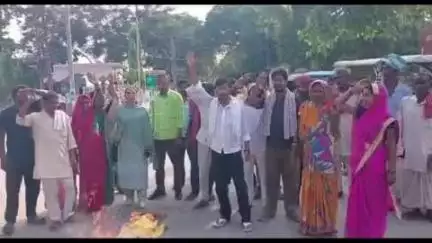 सुपौल: विमान हादसे पर देशभर में शोक, युवा कांग्रेस के बिहार प्रदेश सचिव लक्ष्मण कुमार झा ने किया विरोध