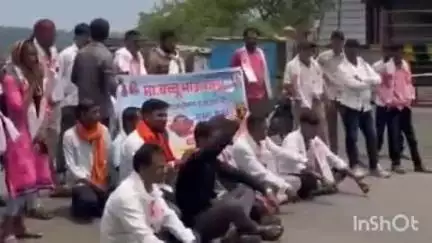 केळापूर: जोडमोहा येथे प्रहार जनशक्ती पक्षातर्फे रास्ता रोको आंदोलन