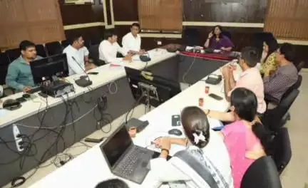 तानसेन: कम वजन के बच्चों को सुपोषित बनाने हेतु कार्ययोजना बनाने के कलेक्टर ने अधिकारियों को दिए निर्देश