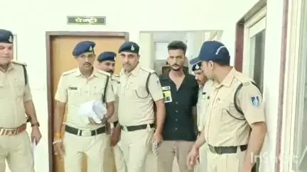 उज्जैन शहर: मादक पदार्थ तस्करी करने वाले एक आरोपी को पुलिस ने किया गिरफ्तार, पत्रकार वार्ता में किया खुलासा