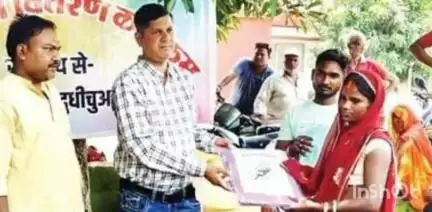चितरंगी: एनसीएल दुधिचुआ परियोजना द्वारा चितरंगी क्षेत्र में 850 लोगों को मच्छरदानी बांटी गई