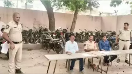 తాడిపత్రి: తాడిపత్రి రూరల్ పోలీస్ స్టేషన్లో నిర్వహించిన ద్విచక్ర వాహనాల వేలంపాటకు విశేష స్పందన, 57,820 నగదు వచ్చినట్లు తెలిపిన CI