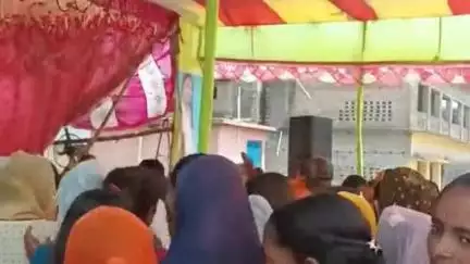 साहेबपुर कमाल: चौकी ग्राम में श्रीमद् भागवत गीता सत्संग ज्ञान यज्ञ के तीसरे दिन श्रद्धालुओं की उमड़ी भीड़