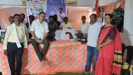 तिरोडा: प्रहार जनशक्ति पक्षाच्या अन्न त्याग आंदोलनाला श्री वाय टी कटरे माजी सभापति कृ उ बा स तिरोडा यांचा पाठींबा