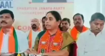 పటాన్​​చెరు: ప్రధానమంత్రి నరేంద్ర మోడీ 11 ఏళ్ల పాలనపై  సంగారెడ్డి జిల్లా బిజెపి అధ్యక్షురాలు గోదావరి అంజిరెడ్డి ‌ మీడియా సమావేశం