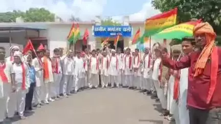 रहली: भारतीय शक्ति चेतना पार्टी किसान मोर्चा ने तहसीलदार राजेश पांडे को मुख्यमंत्री के नाम ज्ञापन सौंपा