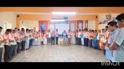 ರಾಣೇಬೆನ್ನೂರು: ಅಹ್ಮದಾಬಾದ್ ವಿಮಾನ ದುರಂತದಲ್ಲಿ ಮೃತಪಟ್ಟವರಿಗೆ ನಗರದಲ್ಲಿ ಬಿಜೆಪಿಯಿಂದ ಶ್ರದ್ಧಾಂಜಲಿ