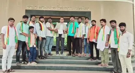 ಯಾದಗಿರಿ: ಖಾಸಗಿ ಶಿಕ್ಷಣ ಸಂಸ್ಥೆಗಳ ಡೊನೇಷನ್ ಹಾವಳಿ ಖಂಡಿಸಿ ಡಿಸಿ ಕಚೇರಿ ಮುಂದೆ ಜಯ ಕರ್ನಾಟಕ ಸಂಘಟನೆಯಿಂದ ಪ್ರತಿಭಟನೆ