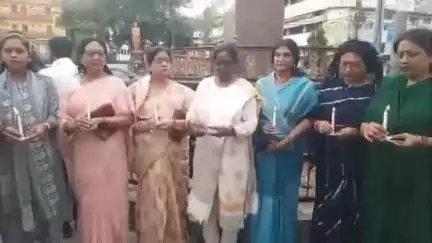 जबलपुर: कांग्रेस ने सिविक सेंटर जबलपुर में शोकसभा आयोजित कर अहमदाबाद विमान हादसे में जान गंवाने वाले यात्रियों को दी श्रद्धांजलि