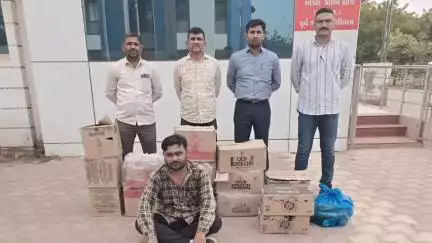 ગાંધીધામ: ગણેશ નગર વિસ્તારમાંથી પૂર્વ કચ્છ એલસીબી પોલીસે પ્રોહી મુદ્દામાલ સાથે એકની અટક કરી