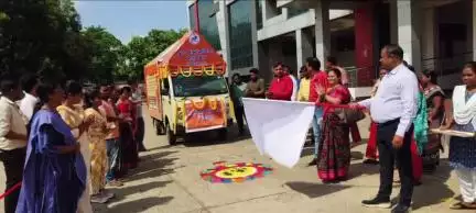 ଓରିଏଣ୍ଟ: ଜିଲ୍ଲା ପ୍ରଶାସନ ଓ  ଶ୍ରମ ବିଭାଗ ଝାରସୁଗୁଡା ଆନୁକୂଲ୍ୟରେ ଜିଲ୍ଲା କାର୍ଯ୍ୟାଳୟ ସମ୍ମୁଖରେ ଶିଶୁ ଶ୍ରମିକ ନିରାକରଣ ସଚେତନତା ରଥର ଶୁଭାରମ୍ଭ