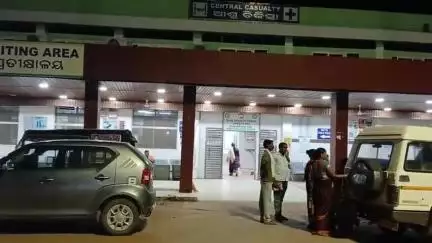 ବଲାଙ୍ଗୀର: ଶିବତଲା ରୋଡ୍‌ରେ ବାଇକ୍ ଦୁର୍ଘଟଣା  ଜଣେ ଗୁରୁତର , ଭିମଭୋଇ ମେଡିକାଲ୍‌ରେ ଭର୍ତ୍ତି