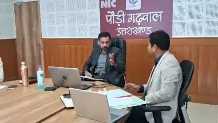 पौड़ी: जिलाधिकारी की अध्यक्षता में एनआईसी कक्ष में हुई जिला स्तरीय गंगा समिति की बैठक, विभिन्न पहलुओं पर हुई चर्चा
