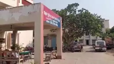 रजौन: दिल्ली पुलिस ने दिल्ली से गायब किशोरी को रजौन थाना क्षेत्र से बरामद किया, दिल्ली लेकर रवाना