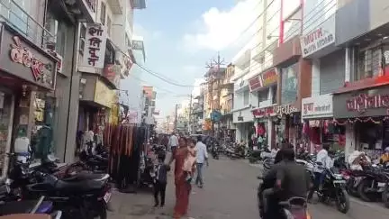 नगर: मोठे रक्कम बाळगणाऱ्या दोन जणांना नगरमध्ये पकडले लाखो रुपयांची रोकड जप्त गंज बाजार परिसरातील कारवाई