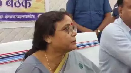 लखीसराय: जिला प्रभारी मंत्री ने समाहरणालय में बाढ़ की तैयारी को लेकर प्रेस वार्ता में दी जानकारी
