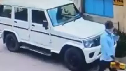 निरसा/चिरकुंडा: ECL मुग्मा एरिया के खुदिया कोलियरी कैंपस से बाइक चोरी, सीसीटीवी में कैद