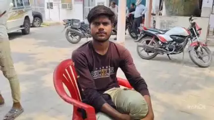 छिबरामऊ: मिघौली का रहने वाला युवक दवा लेने आ रहे युवक को रास्ते में गिराकर मारपीट कर घायल, कोतवाली में दी तहरीर