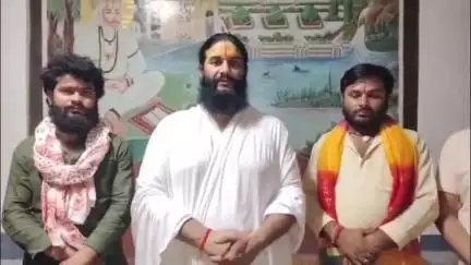अहमदाबाद हादसे के मृतकों को अयोध्या के संतों ने दी श्रद्धांजलि