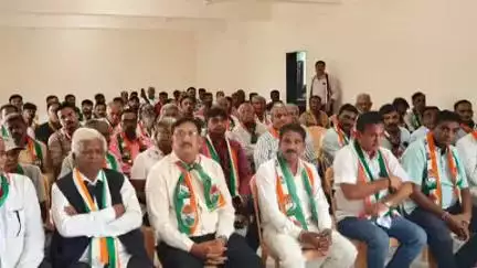 વિસાવદર: આજ રોજ ૮૭- વિસાવદર વિધાનસભા પેટાચૂંટણી સંદર્ભે કોગ્રેસ કાર્યકર્તા મિટિંગ યોજાય હતી