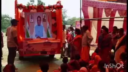 ପୋଡିଆ: ଜିଲ୍ଲା ଓ ବ୍ଲକ ପରେ ଏବେ ପଞ୍ଚାୟତରେ ଗଡିଲା ବିକାଶ ବାହାନ, କେନ୍ଦ୍ର ଓ ରାଜ୍ୟ ସରକାରଙ୍କ ଉପଲବ୍ଧି ନେଇ କରିବ ସଚେତନ, ବାପନପଲ୍ଲୀ