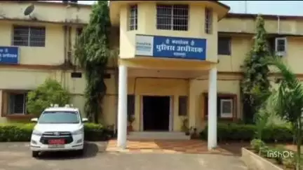 महासमुंद: शहर के शंकर नगर में धारदार हथियार लेकर आने-जाने वाले लोगों को डराने वाला आरोपी हुआ गिरफ्तार, पुलिस ने की कार्रवाई
