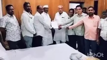 कुरखेडा: जबलपूर -चांदाफोर्ट सूपर फास्ट ट्रेन चा थांबा वडसा येथे द्या,शहर विचार मंचाचे कूरखेडा येथे खासदार डॉ कीरसान याना निवेदन
