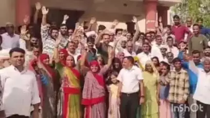 અમીરગઢ: વર્ષો પછી વિભાજન બાદની પ્રથમ ચૂંટણીમાં સરપંચ સહિત તમામ સભ્યો બિનહરીફ વરણી.