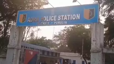 কাশীপুর: দৌলতপুর গ্রামে প্রতিবেশীর মারে গুরুতর আহত এক মহিলা,আদ্রা থানায় ১২ জনের বিরুদ্ধে মামলা।