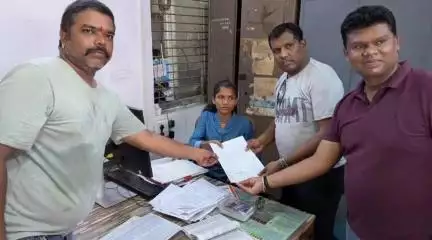 झाबुआ: विद्युत कटौती से जनता मे आक्रोश, आक्रोषित जनता पोहची झाबुआ टाउन विद्युत वितरण कम्पनी के कार्यालय, ज्ञापन सोप #jansamysa