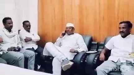 कुरखेडा: खासदार डॉ नामदेव कीरसान यानी कूरखेडा विश्रामगृहात घेतली कार्यकर्तांची आढावा बैठक