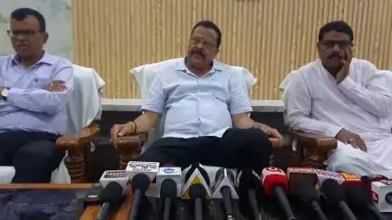 ଦେବଗଡ: ସର୍କିଟ ହାଉସରେ ରାଜସ୍ୱ ମନ୍ତ୍ରୀ ସୁରେଶ ପୂଜାରୀଙ୍କ ସାମ୍ବାଦିକ ସମ୍ମିଳନୀରେ ଗୁରୁତ୍ୱପୂର୍ଣ୍ଣ ସୂଚନା ପ୍ରଦାନ