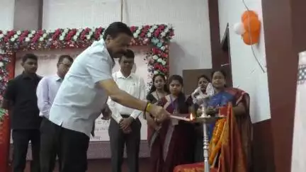 ଦେବଗଡ: ବିଜୁ ପଟ୍ଟନାୟକ ପ୍ରେକ୍ଷାଳୟରେ ‘ବିକଶିତ ଓଡିଶା ପାଇଁ ବିକଶିତ ଦେବଗଡ’ ଆଲୋଚନା ଚକ୍ର, ଯୋଗଦେଲେ ରାଜସ୍ୱ ମନ୍ତ୍ରୀ