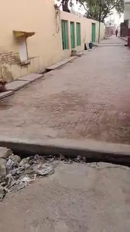 बाबा नीम करौरी जन्मस्थली अकबरपुर में मन्दिर के पास खाली पड़ा प्लाट