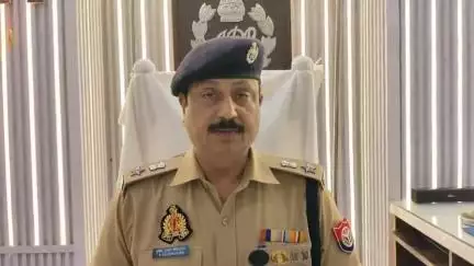 इटावा: भरथना इलाके में हुई मुठभेड़ में दो बदमाश गोली लगने से घायल, 1 लाख रुपये की टप्पेबाजी में 93 हजार बरामद किए गए: SSP ETAWAH